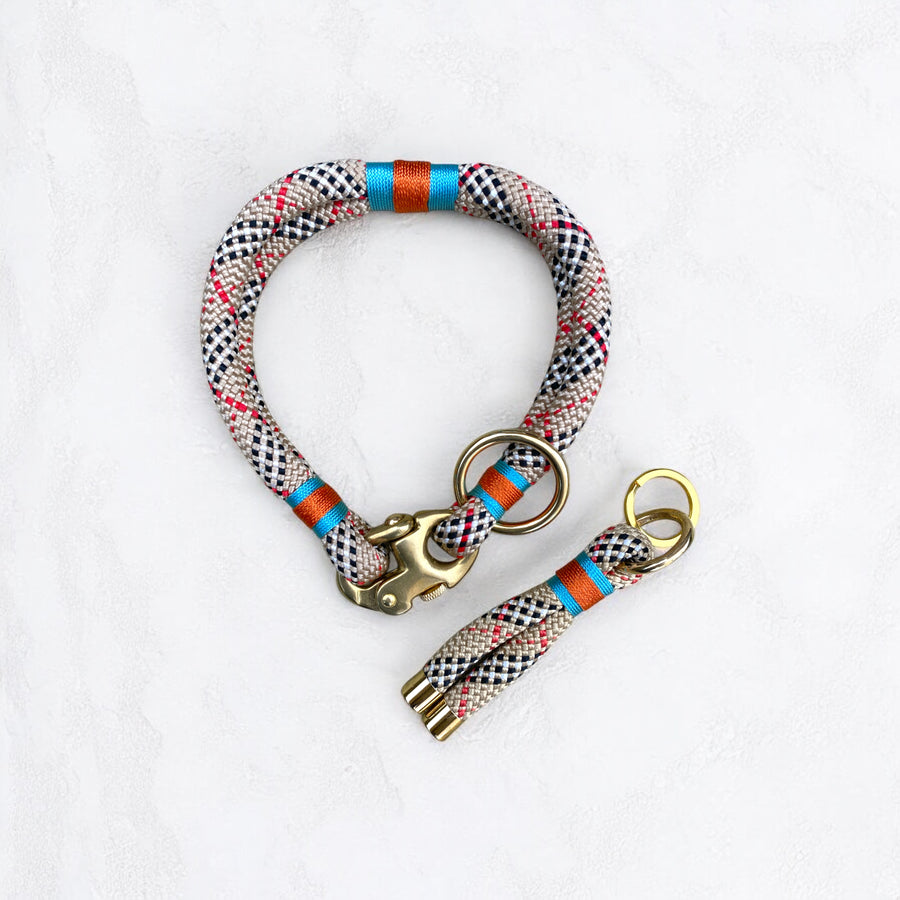 Greenwich Yarn Dog Collar ā Bloomsbury Edition | Handmade - Green Dog with a matching rope keyring