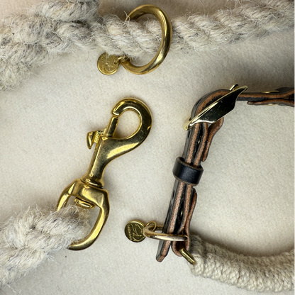 a close up arial view of the Dingley wool dog collar and Swaledale wool rope dog lead on a light woollen background