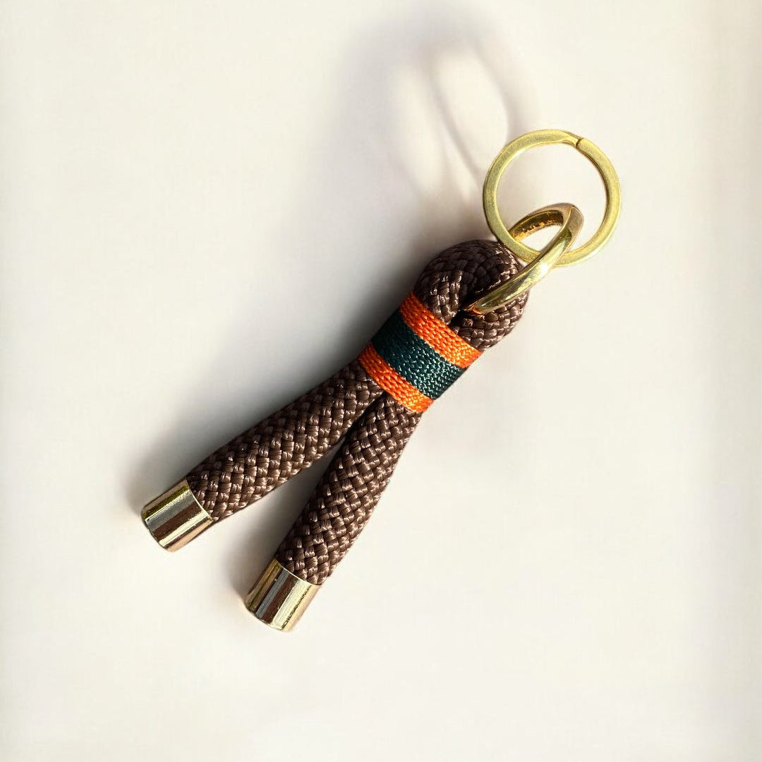 Life Like Charlie's Greenwich Yarn Nala Tribe Keycahin