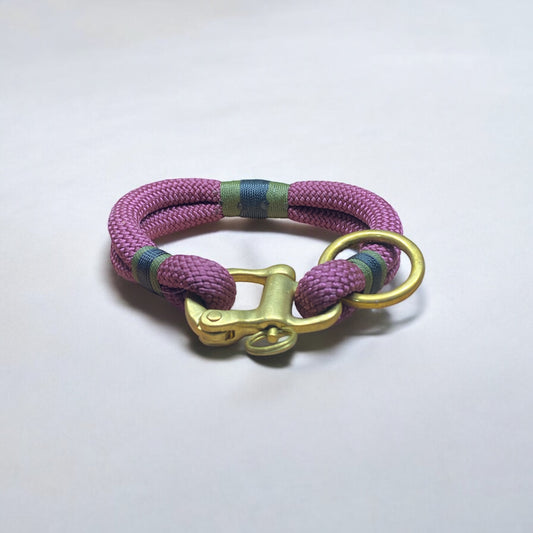 Greenwich Yarn Dog Collar – Bordeaux Edition | Handmade | 26cm