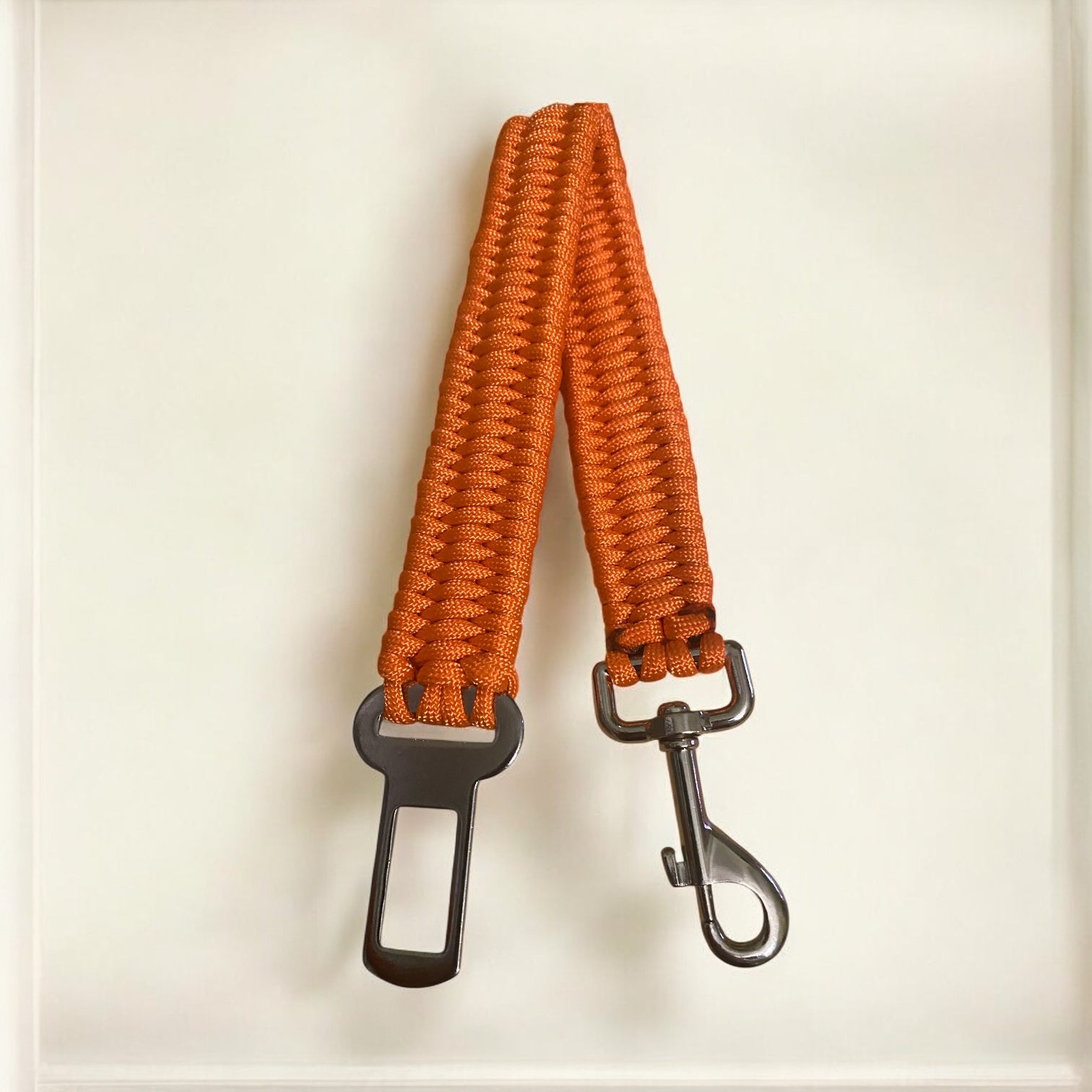 dog safety belt for car in dutch orange