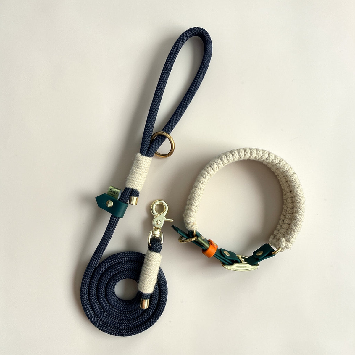 Dingley Hybrid midnight blue rope lead paired with hunter green BioThane wool collar — complete Sheep Shed Hybrid set, handmade in Oxford by Green Dog